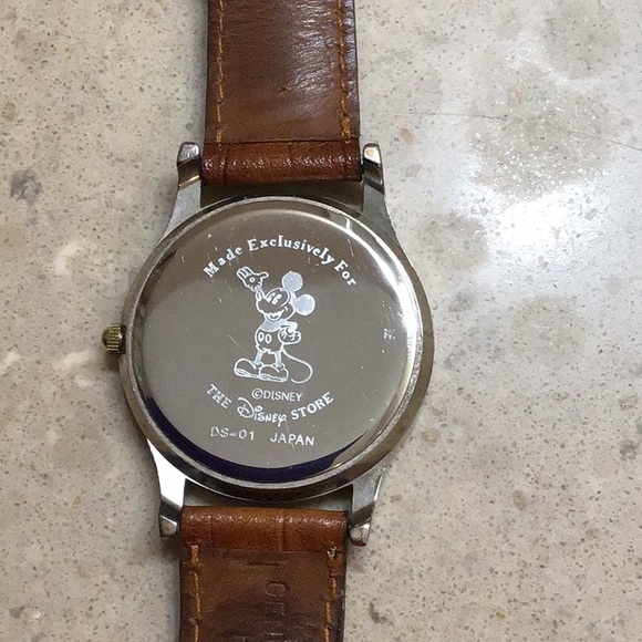 Ladies Mickey Mouse Watch - Picture 7 of 9